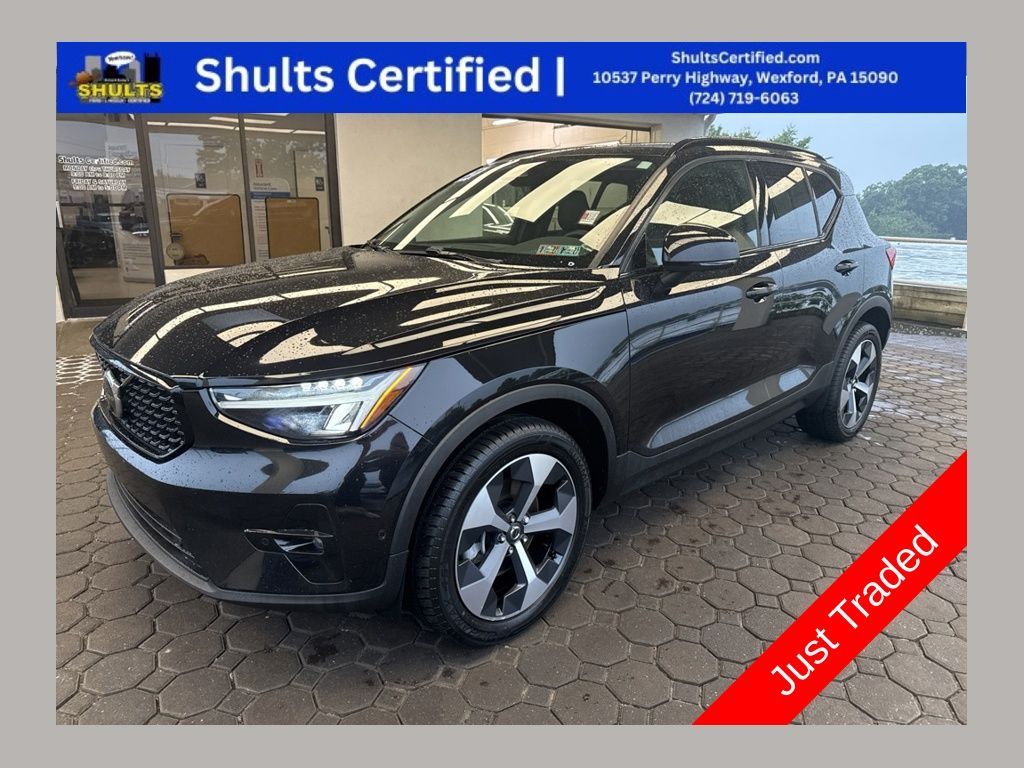 Used 2023 Volvo XC40 B5 Plus Dark Theme