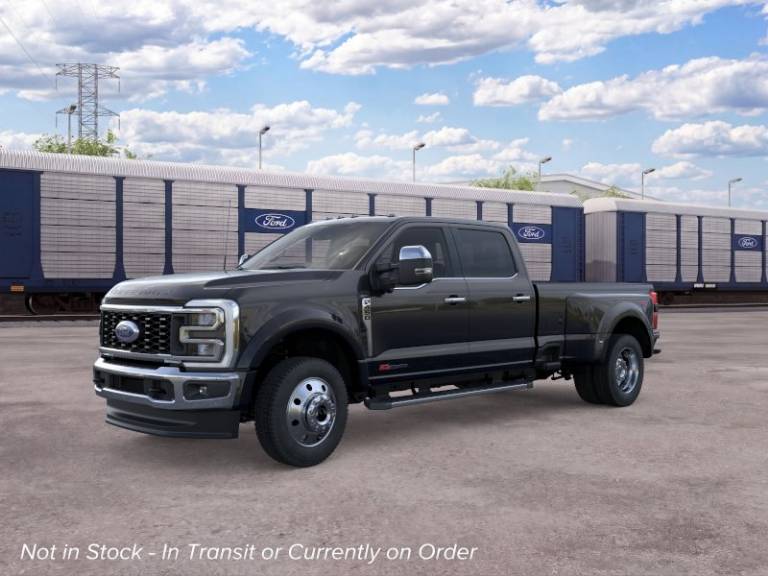 2026 Ford Super Duty F-450 DRW LARIAT