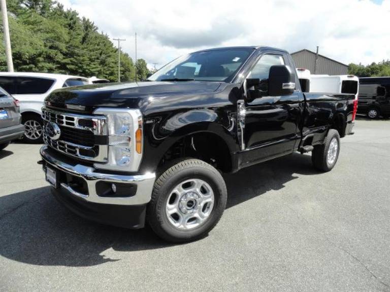 2026 Ford Super Duty F-350® XLT