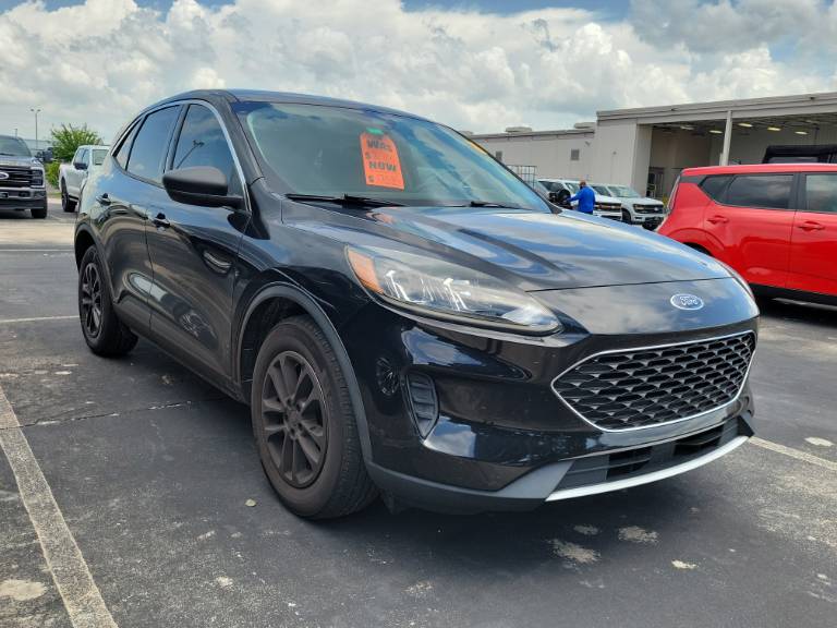 2022 Ford Escape SE