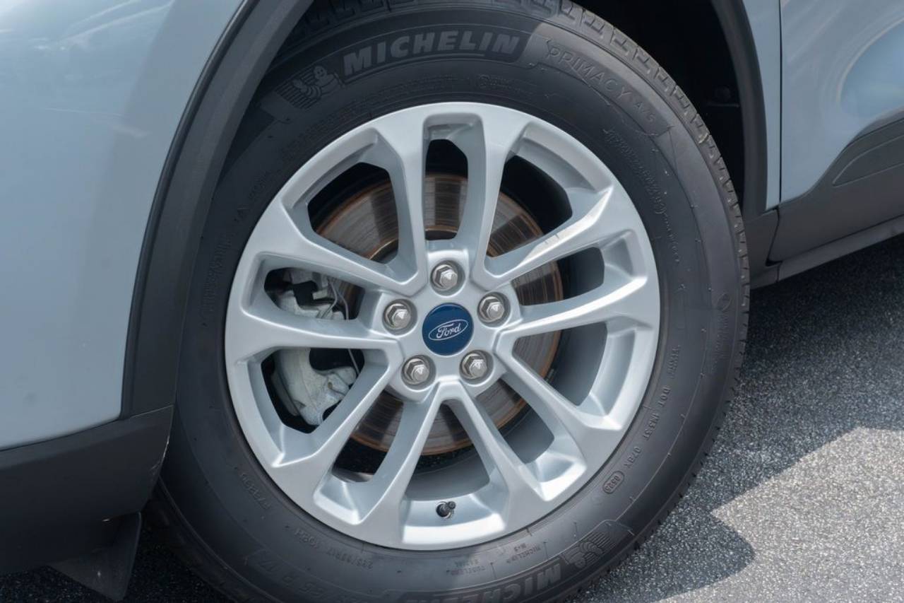 Used 2022 Ford Escape SE with VIN 1FMCU0G67NUA89587 for sale in Covington, GA
