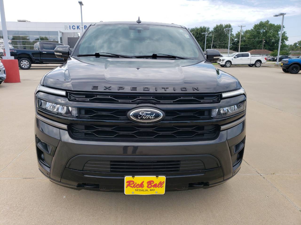 Used 2023 Ford Expedition Limited with VIN 1FMJU2A83PEA67225 for sale in Kansas City