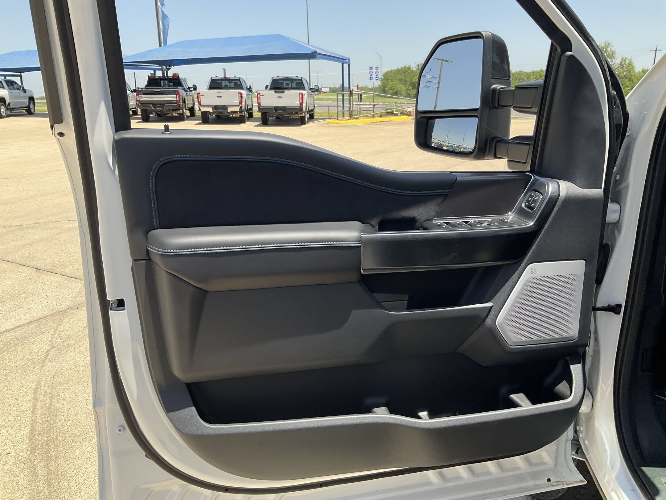 2026 Ford F-350 Super Duty Platinum - Photo 7