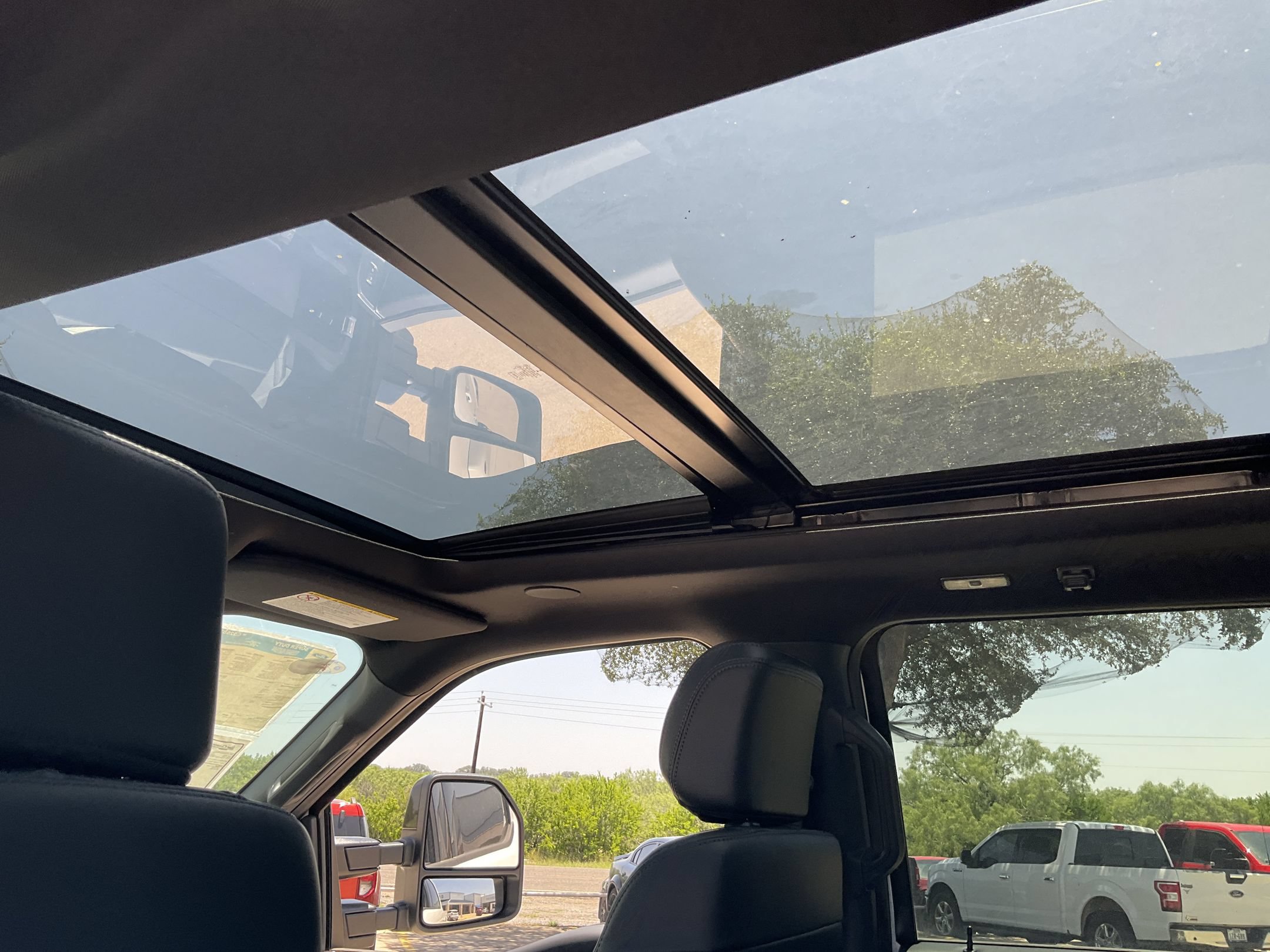 2026 Ford F-350 Super Duty Platinum - Photo 13