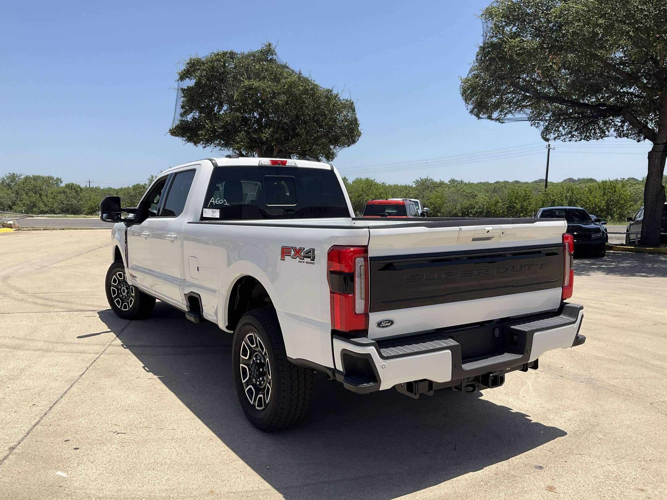 2026 Ford F-350 Super Duty Platinum - Photo 28