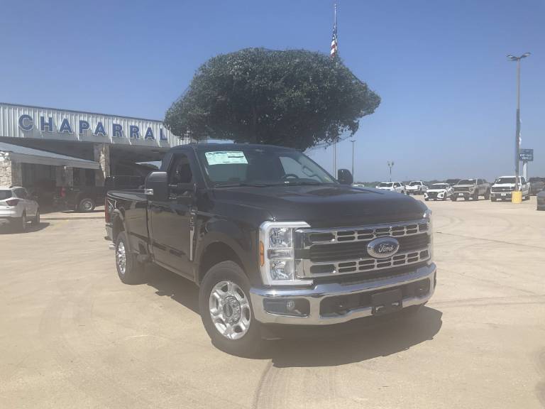 2026 Ford Super Duty F-350 SRW XLT