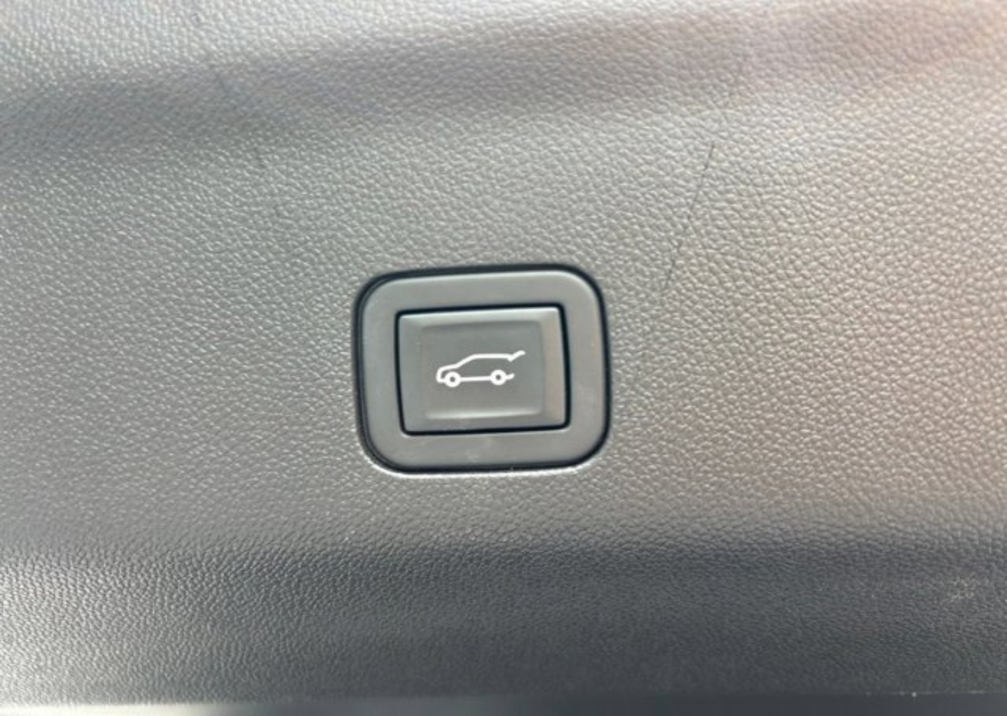 2021 Chevrolet Tahoe RST - Photo 17