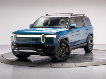 2023 Rivian R1s Adventure