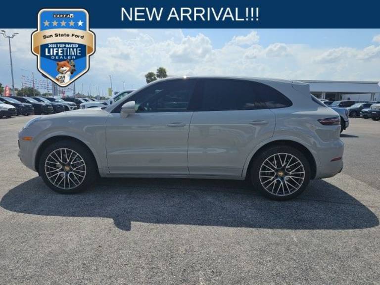 2021 Porsche Cayenne Base