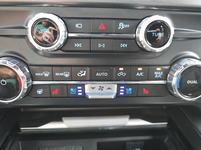 2025 Ford F-250 Super Duty Platinum - Photo 20