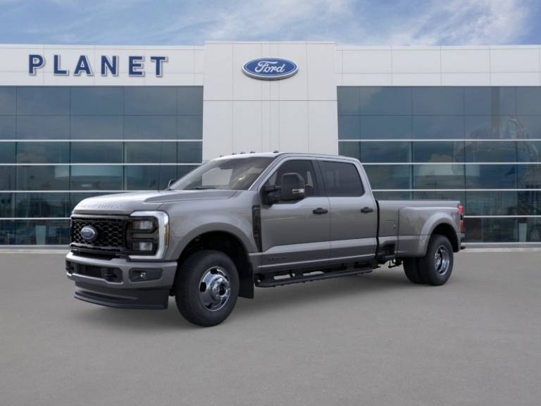 2026 Ford Super Duty F-350 DRW XL 4WD Crew Cab 8' Box