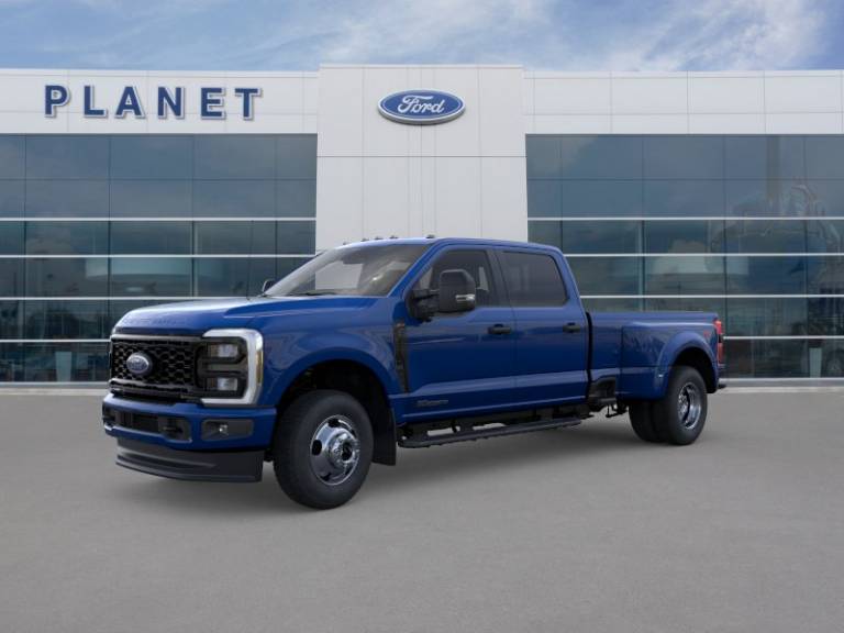 2026 Ford Super Duty F-350 DRW XL 4WD Crew Cab 8' Box