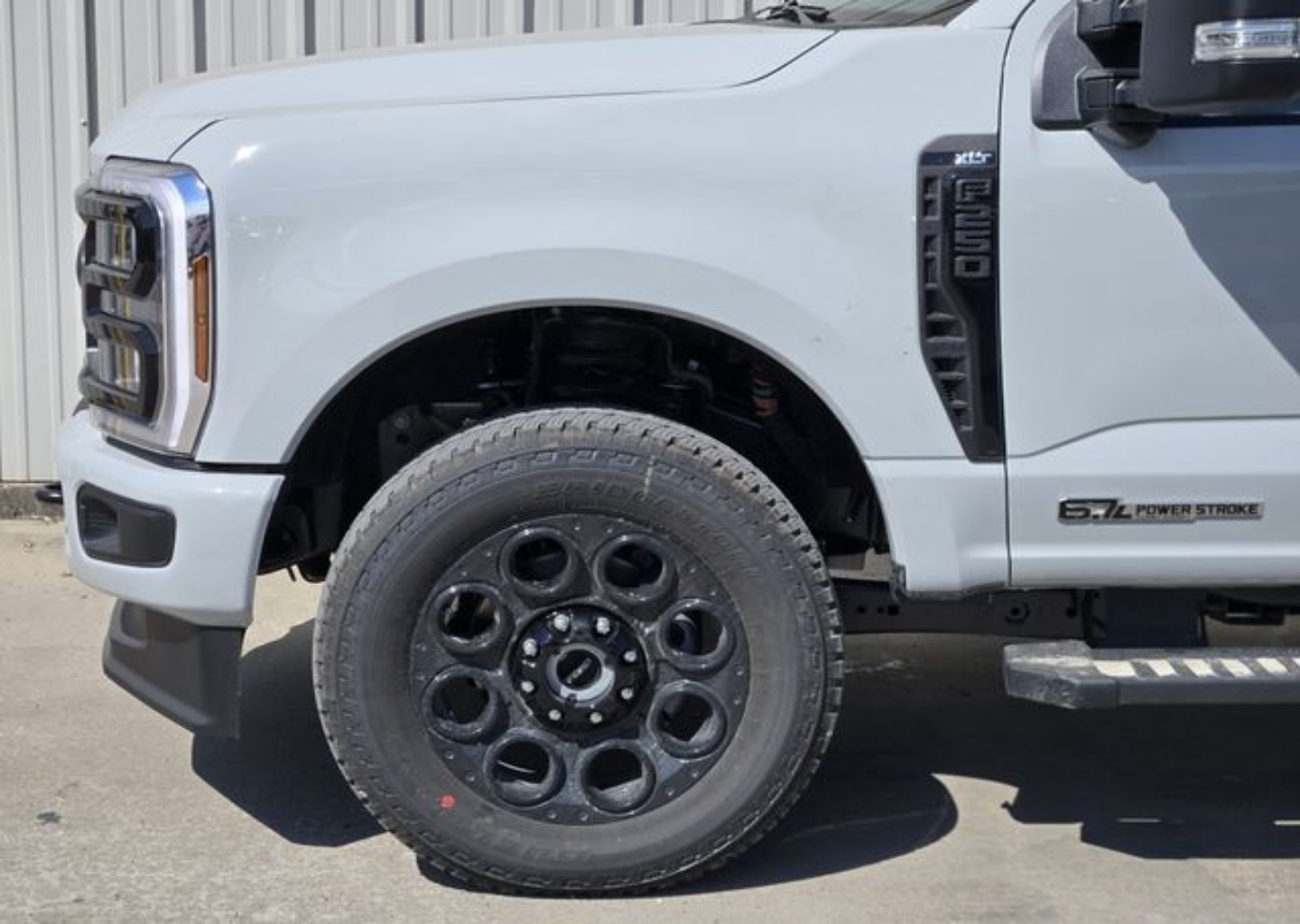 2026 Ford F-250 Super Duty XLT - Photo 6