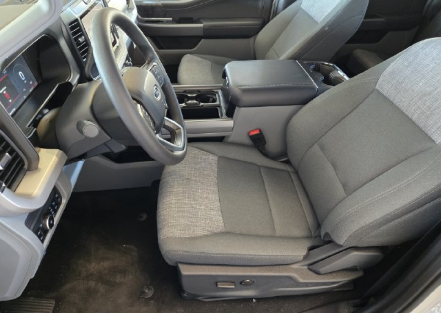 2026 Ford F-250 Super Duty XLT - Photo 9