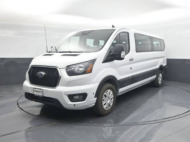 2024 Ford Transit Passenger Wagon XLT