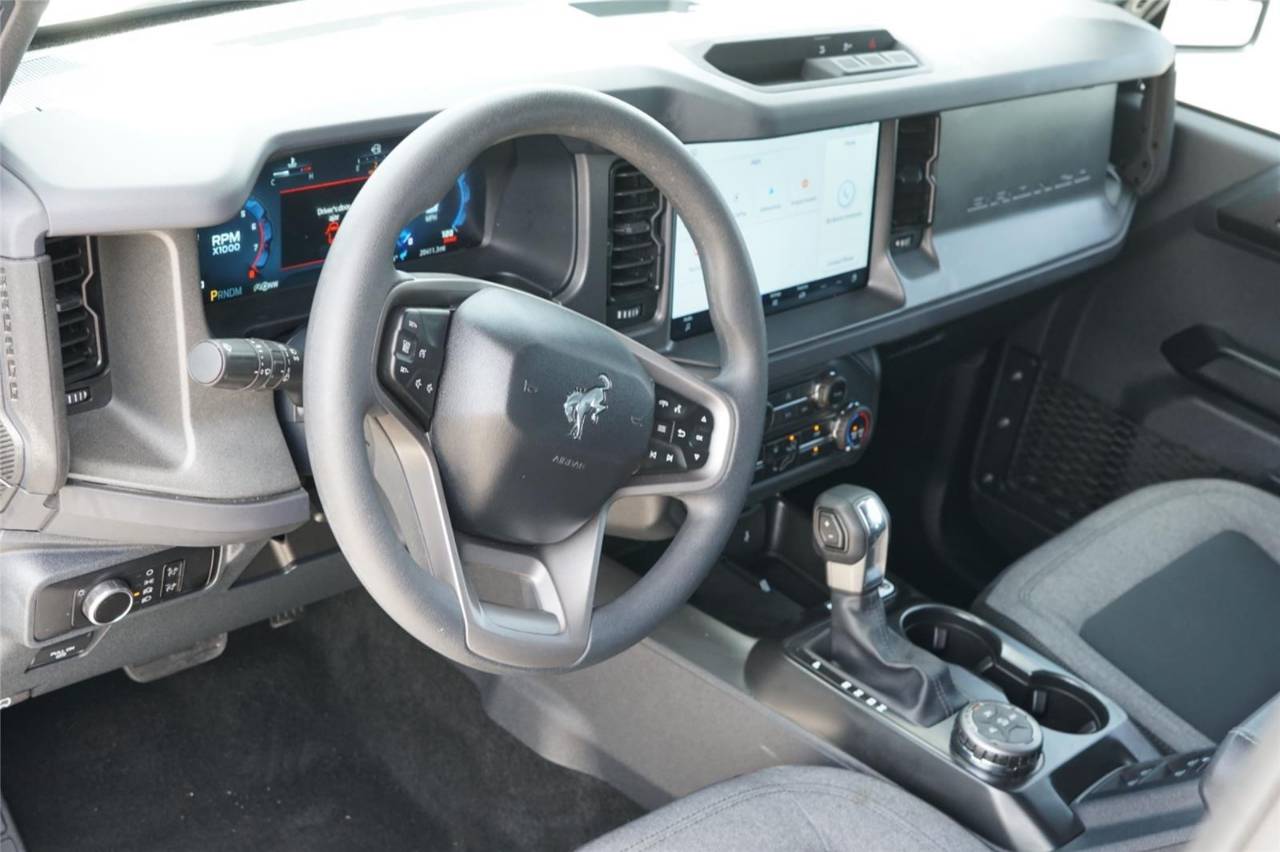 Certified Used 2025 Ford Bronco Base, photo 9