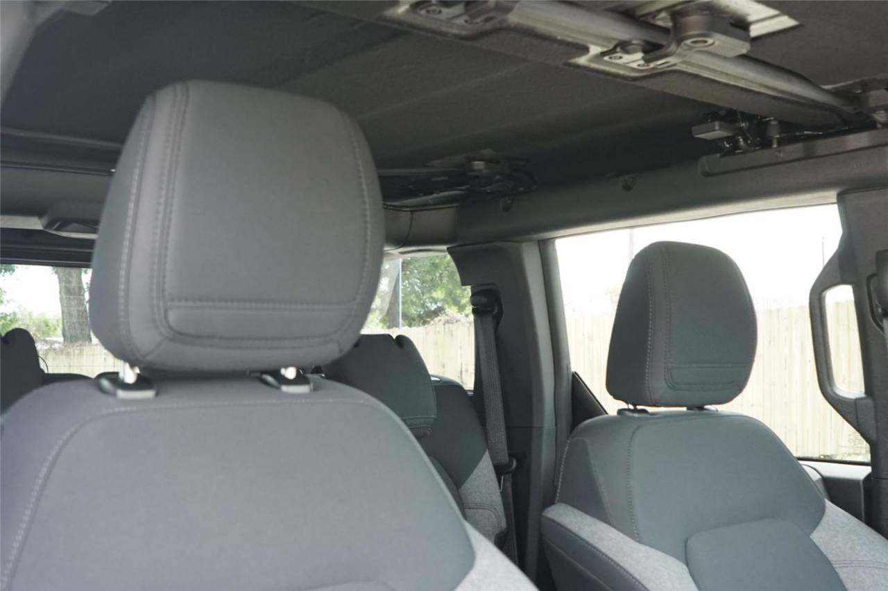 Certified Used 2025 Ford Bronco Base, photo 29