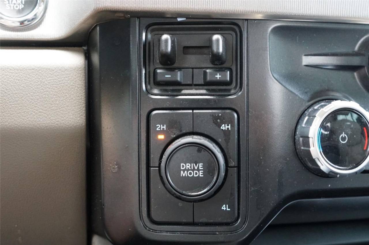 Certified Used 2025 Ford Super Duty F-450 DRW Platinum, photo 14