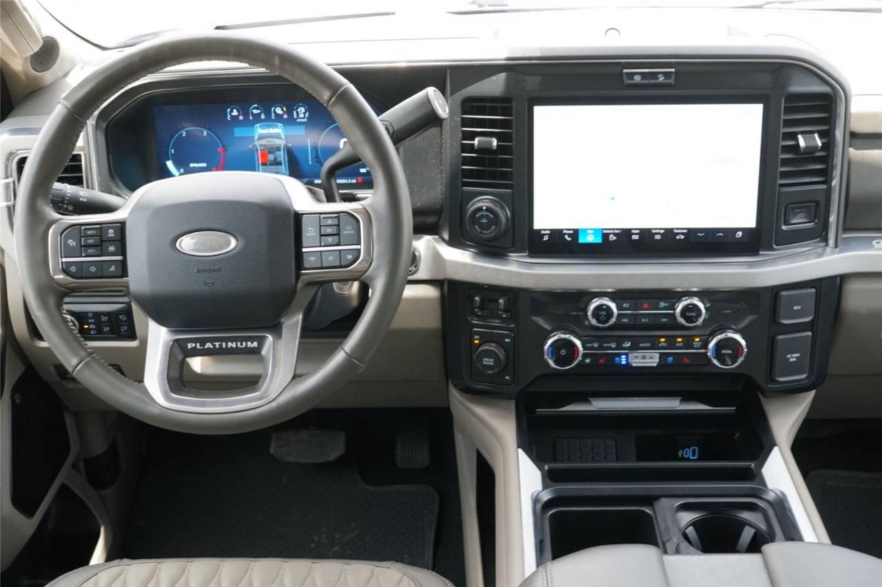 Certified Used 2025 Ford Super Duty F-450 DRW Platinum, photo 24