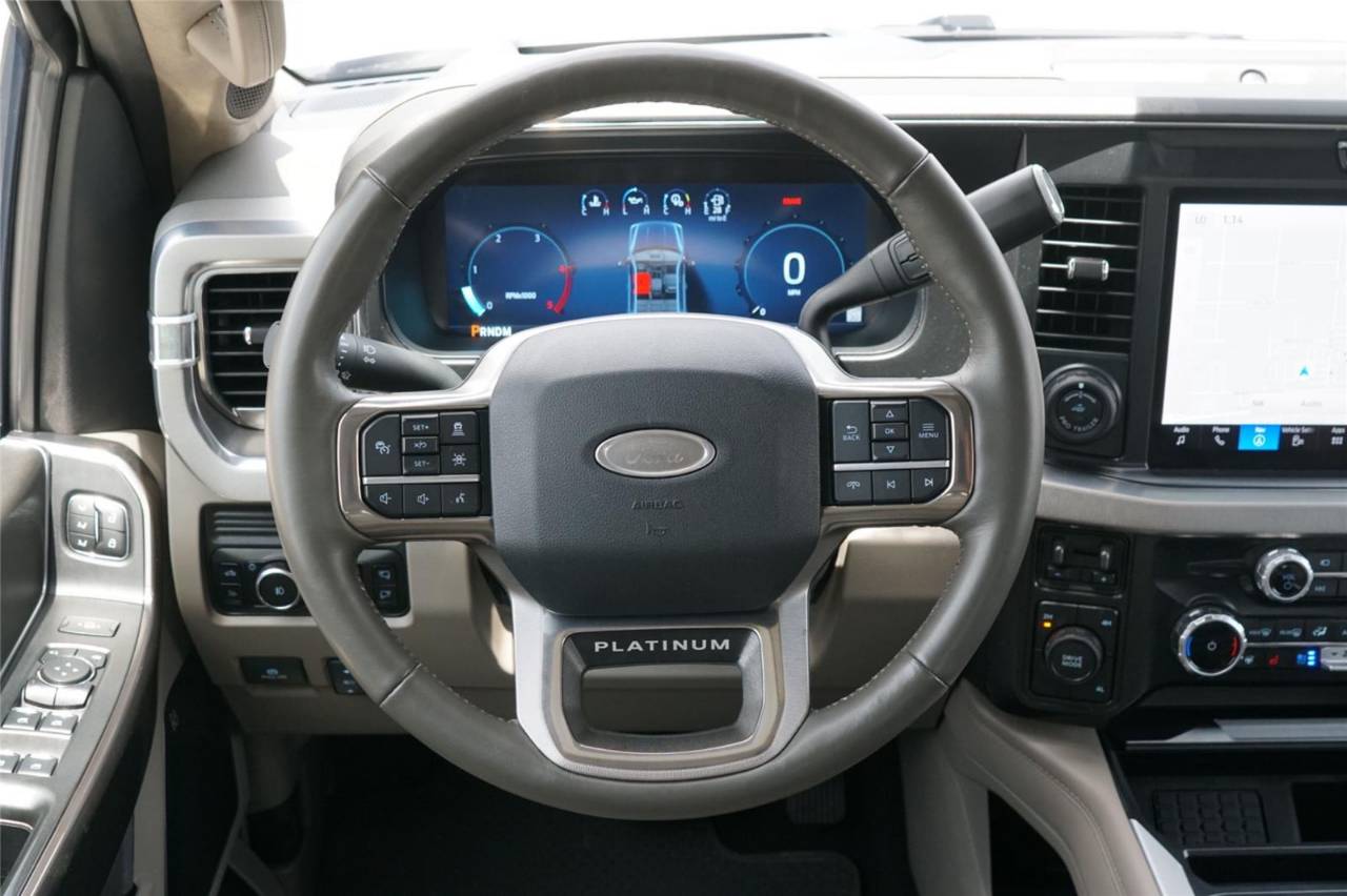 Certified Used 2025 Ford Super Duty F-450 DRW Platinum, photo 25
