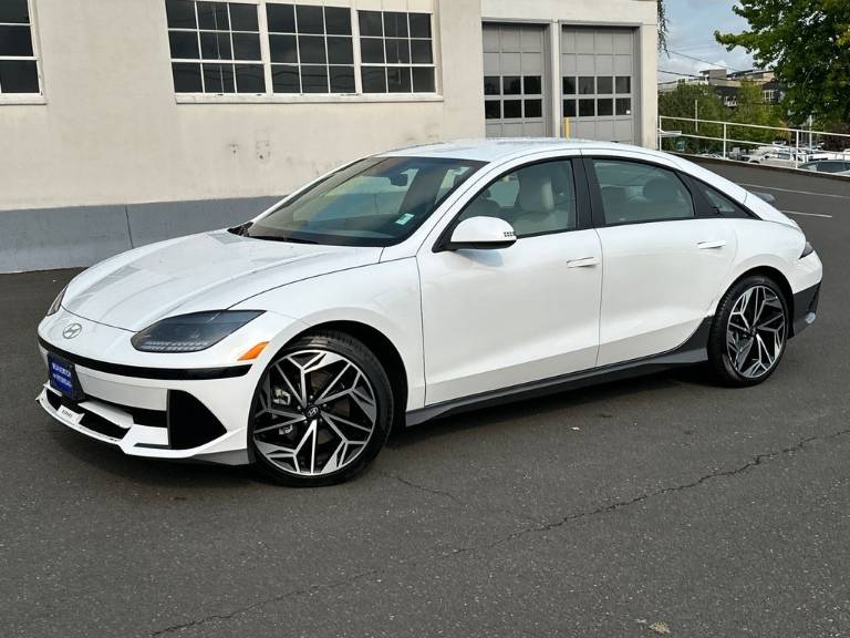 2025 Hyundai Ioniq 6 SEL