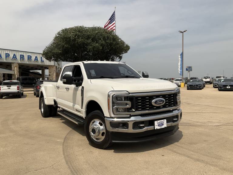 2023 Ford Super Duty F-350 DRW LARIAT