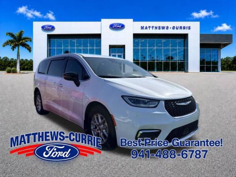 2025 Chrysler Pacifica Select