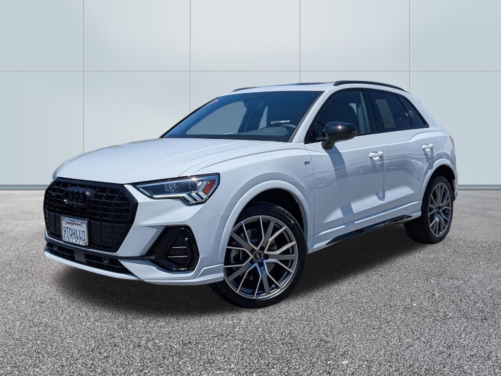2025 Audi Q3 Premium 45 TFSI S line quattro Tiptronic