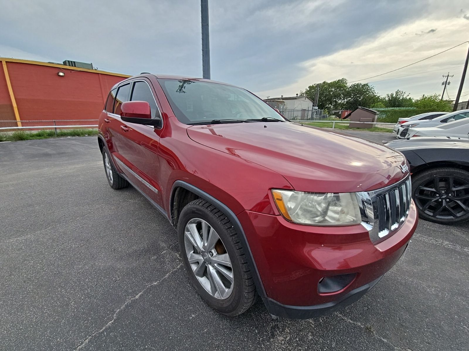 Used 2013 Jeep Grand Cherokee Laredo X with VIN 1C4RJEAG1DC569912 for sale in San Antonio, TX