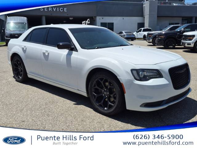 2019 Chrysler 300 Touring