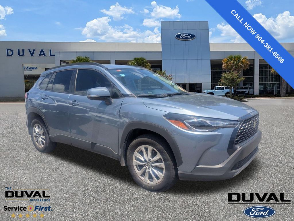2024 Toyota Corolla Cross LE