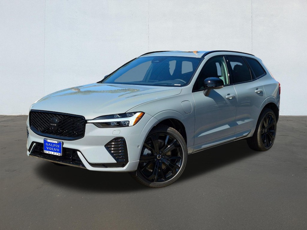 2026 Volvo XC60 Plug-In Hybrid Black Edition Ultra, T8 AWD Electric/Gasoline, Dark