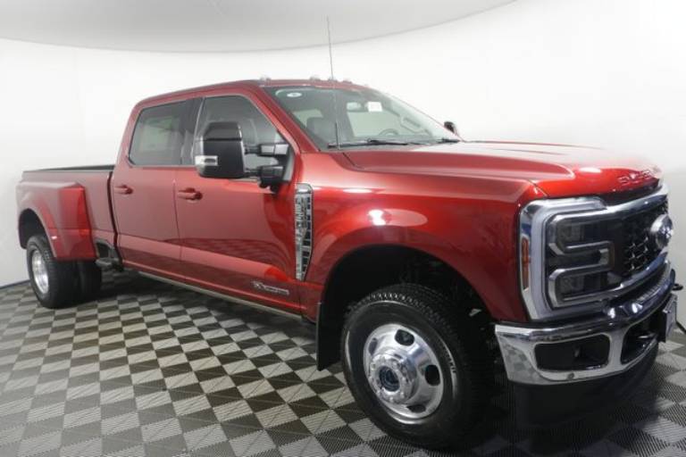 2026 Ford Super Duty F-350 DRW LARIAT