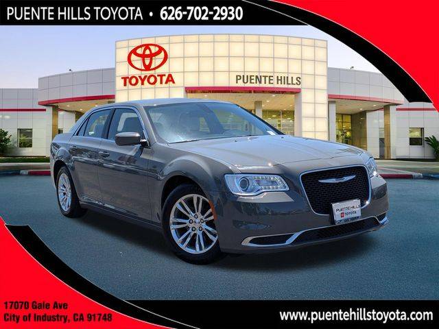 2019 Chrysler 300 Touring