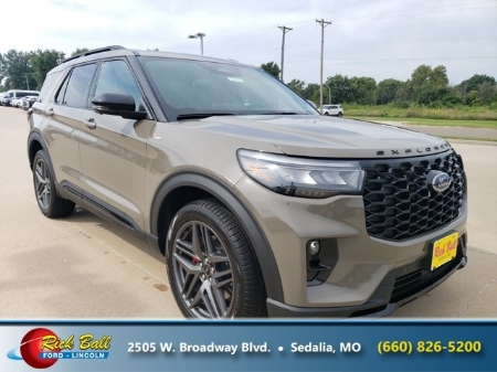 2026 Ford Explorer ST-Line