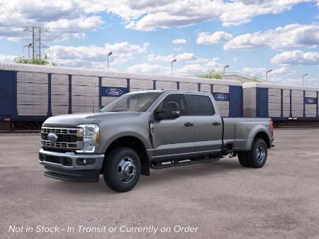 2026 Ford Super Duty F-350® XLT