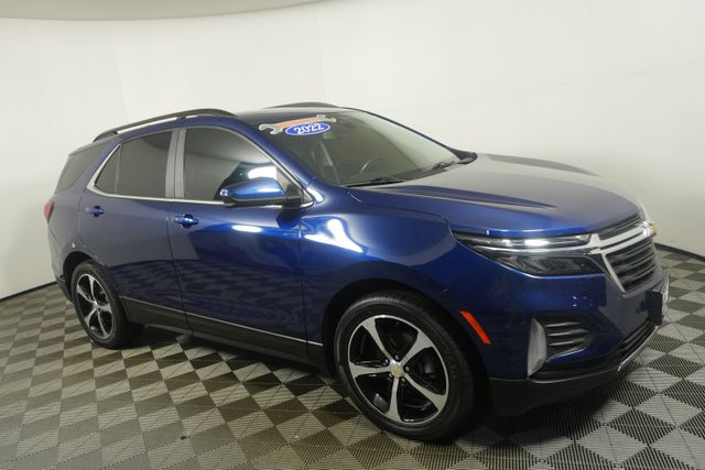 Used 2022 Chevrolet Equinox LT with VIN 3GNAXKEV6NL204478 for sale in Kansas City