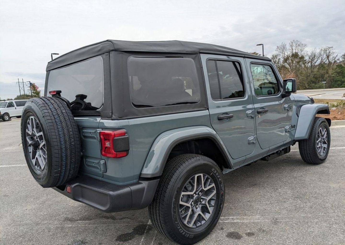 2026 Jeep Wrangler 4-Door Sahara - Photo 19