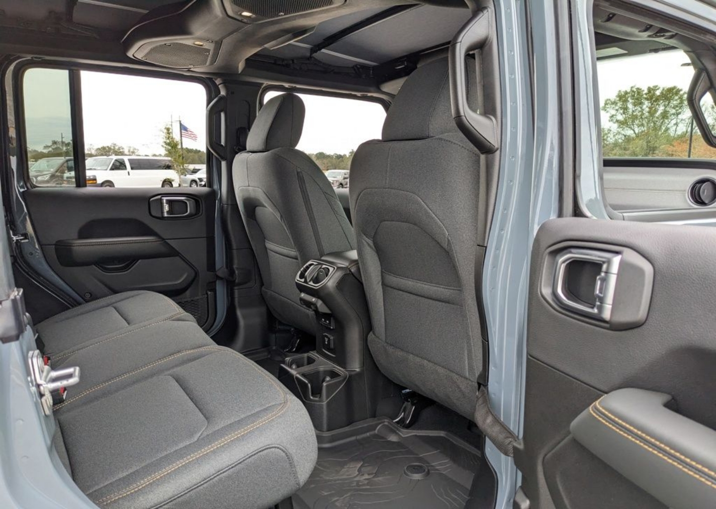 2026 Jeep Wrangler 4-Door Sahara - Photo 46