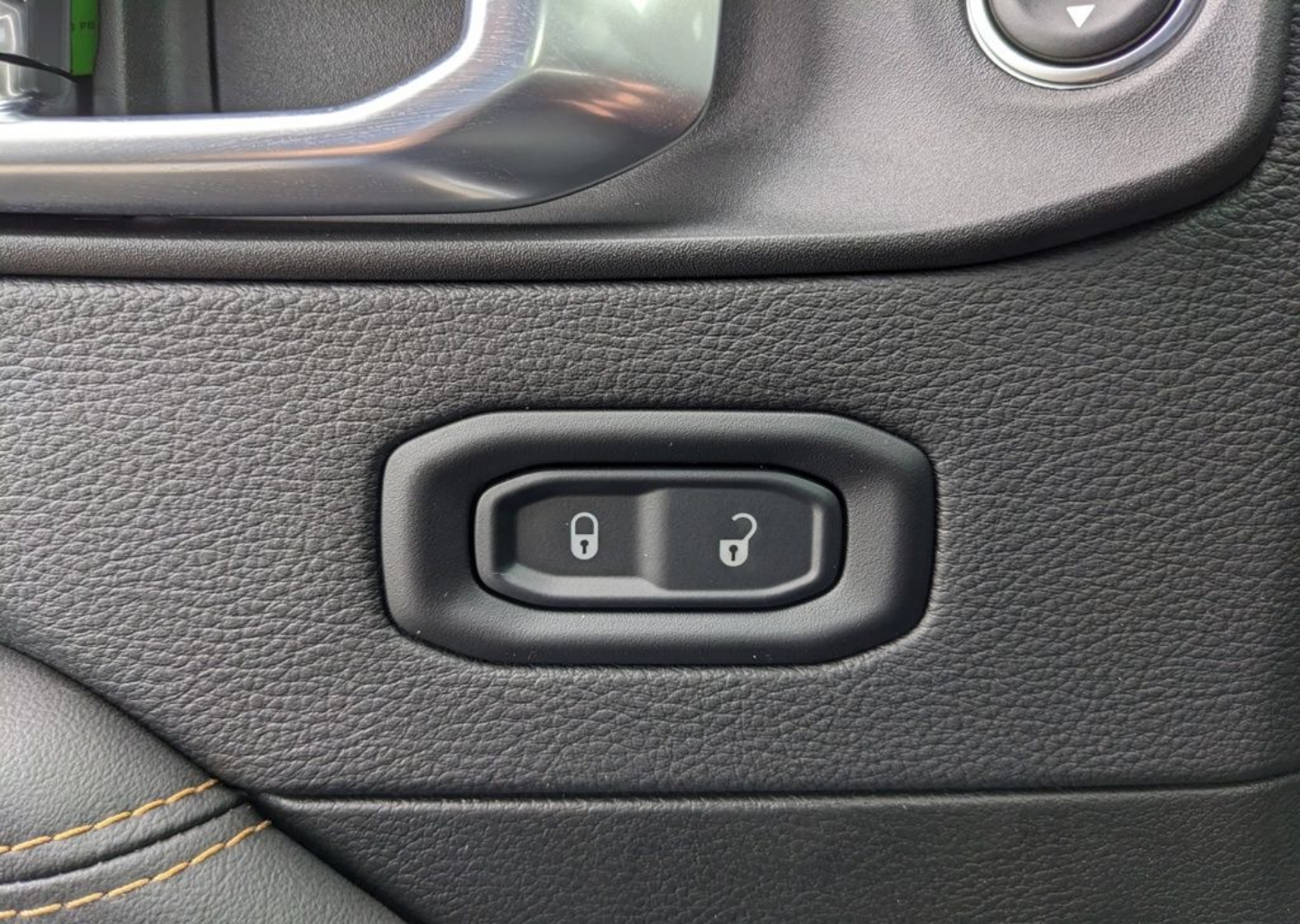 2026 Jeep Wrangler 4-Door Sahara - Photo 52