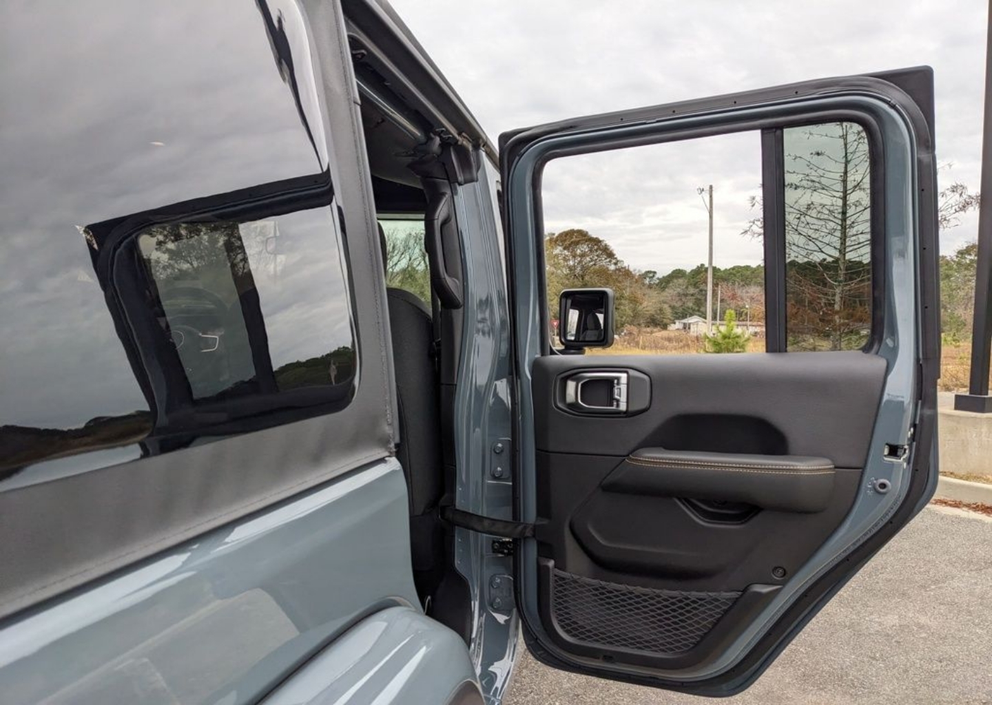 2026 Jeep Wrangler 4-Door Sahara - Photo 55