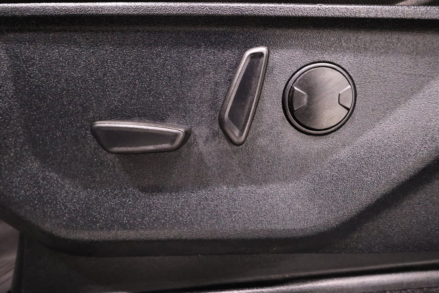 2023 Ford F-150 XLT - Photo 14