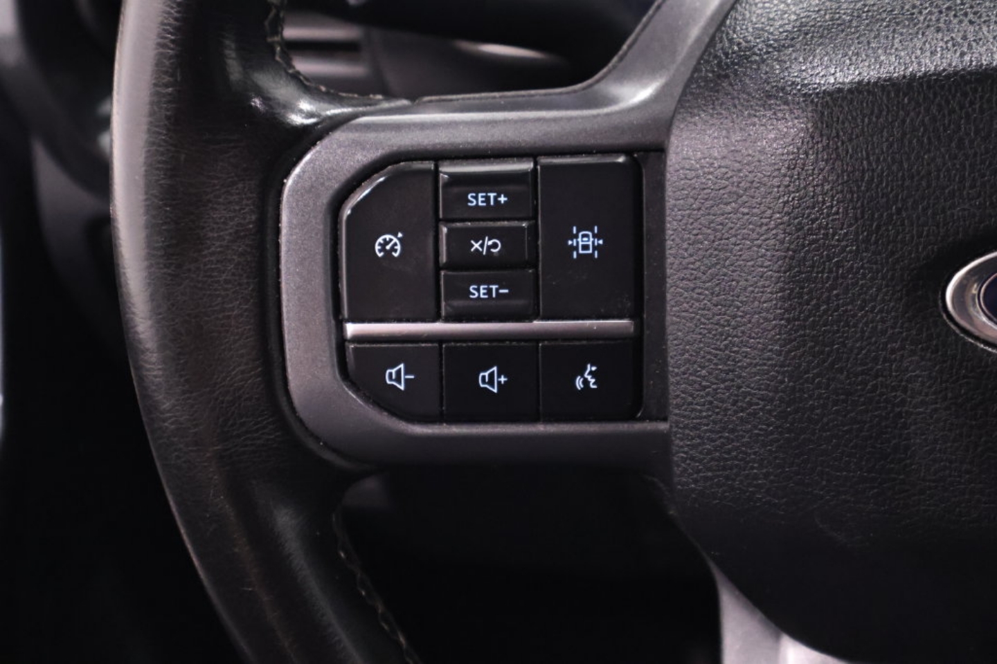 2023 Ford F-150 XLT - Photo 22