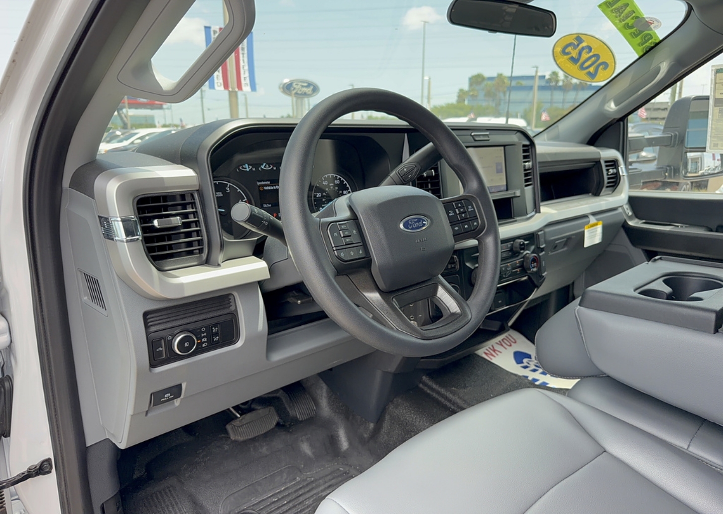 2025 Ford F-350 Super Duty Chassis Cab XL - Photo 12