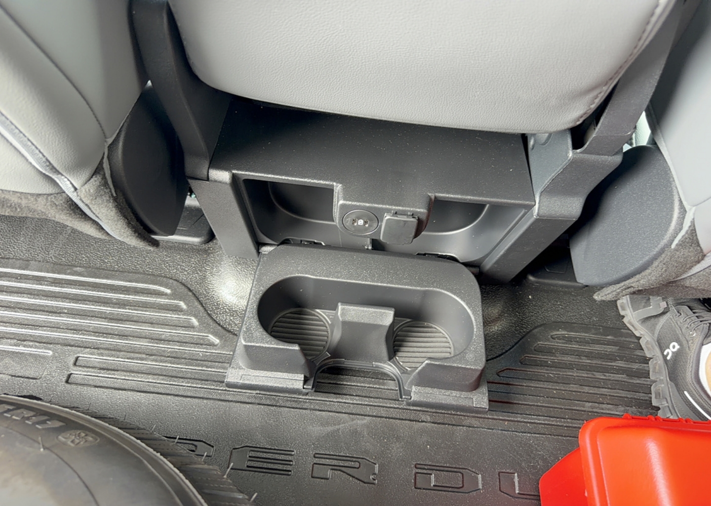 2025 Ford F-350 Super Duty Chassis Cab XL - Photo 31