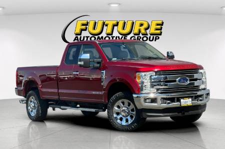 2017 Ford F-350SD LARIAT