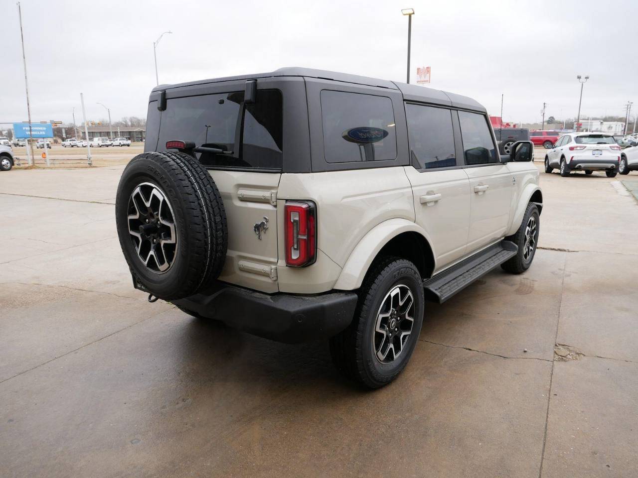 2025 Ford Bronco 4-Door Outer Banks - Photo 25