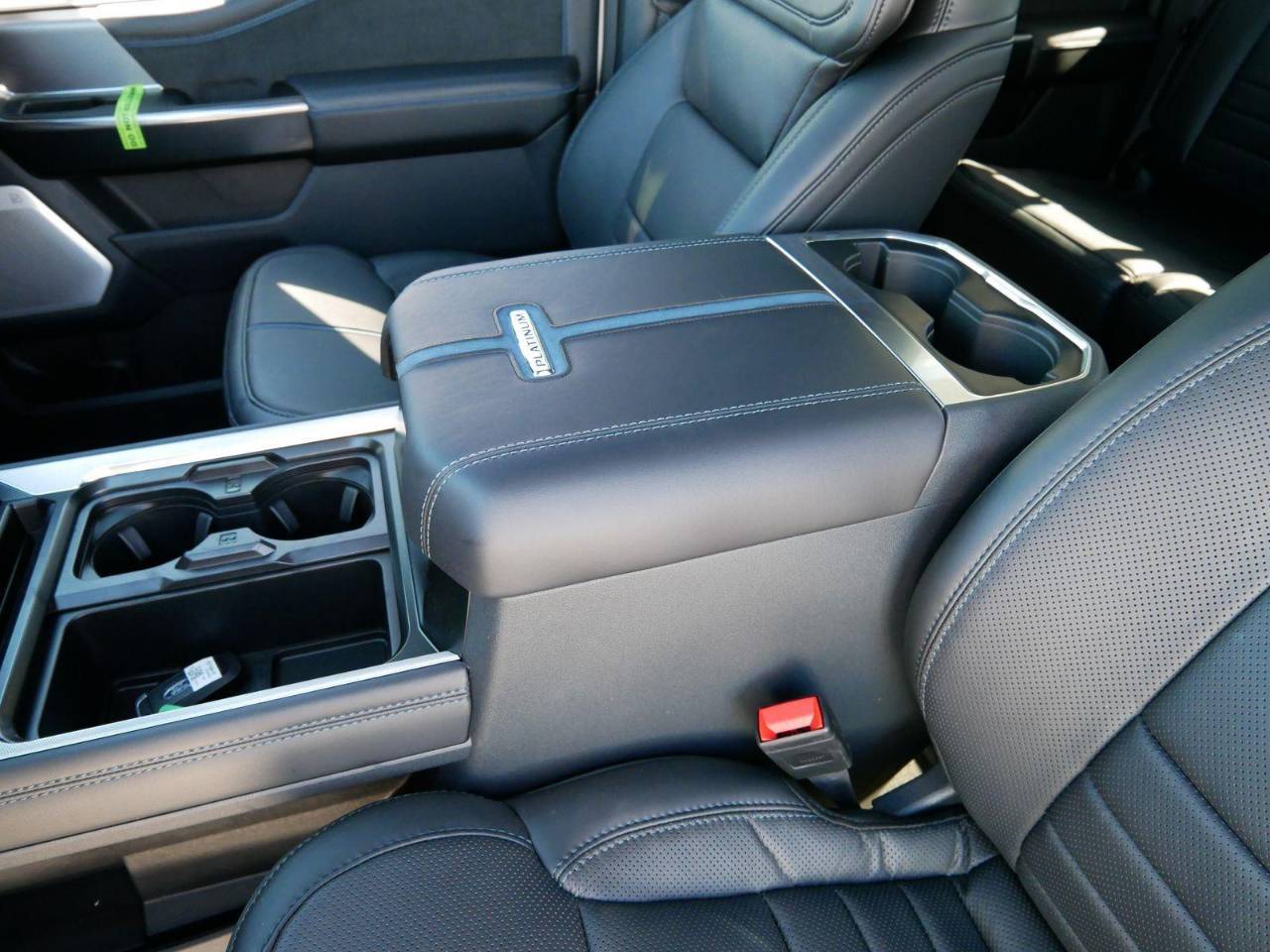 2026 Ford F-250 Super Duty Platinum - Photo 38
