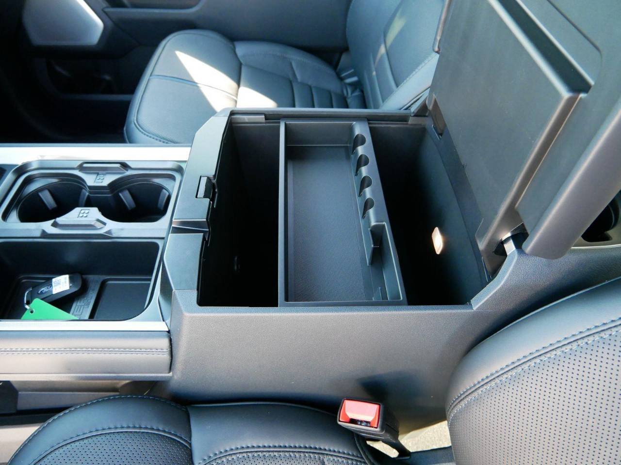 2026 Ford F-250 Super Duty Platinum - Photo 39