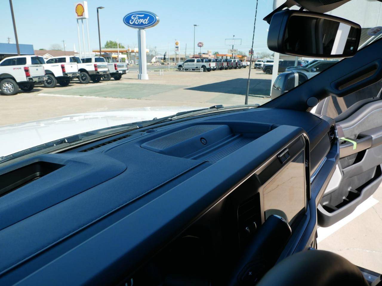 2026 Ford F-250 Super Duty Platinum - Photo 43